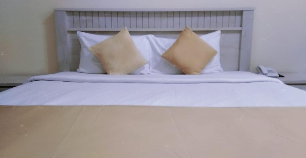 Al Khaleej Plaza Furnished Apartments Llc Ajman Bagian luar foto