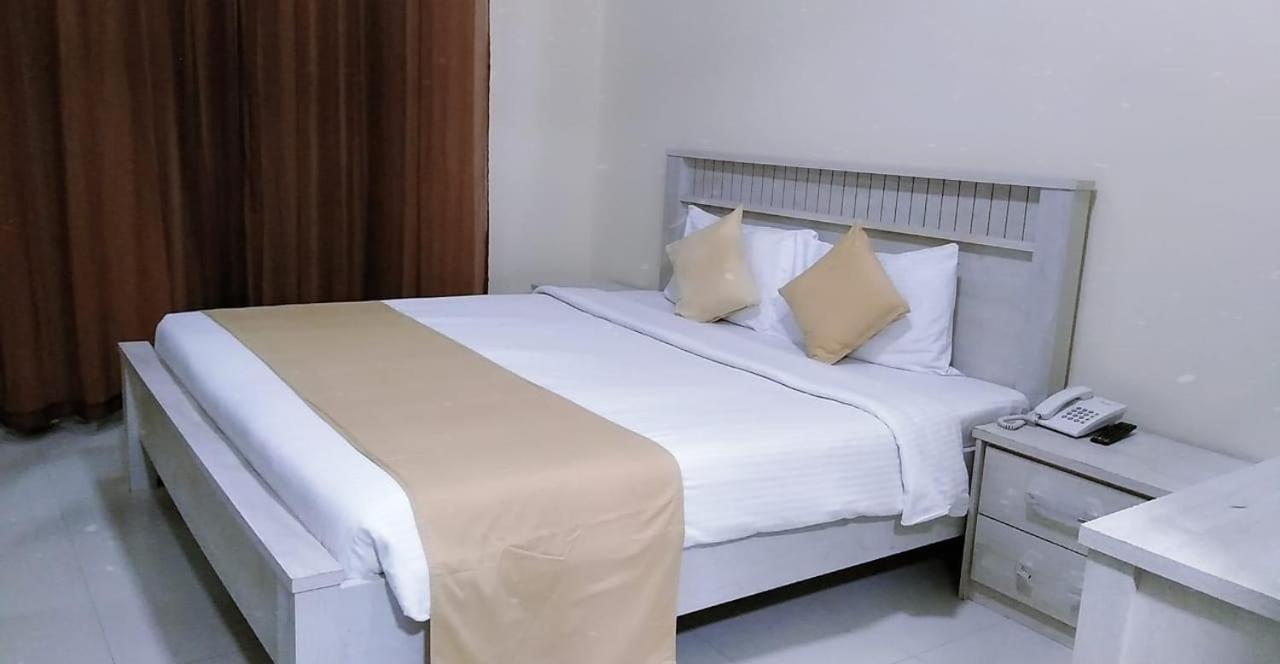Al Khaleej Plaza Furnished Apartments Llc Ajman Bagian luar foto