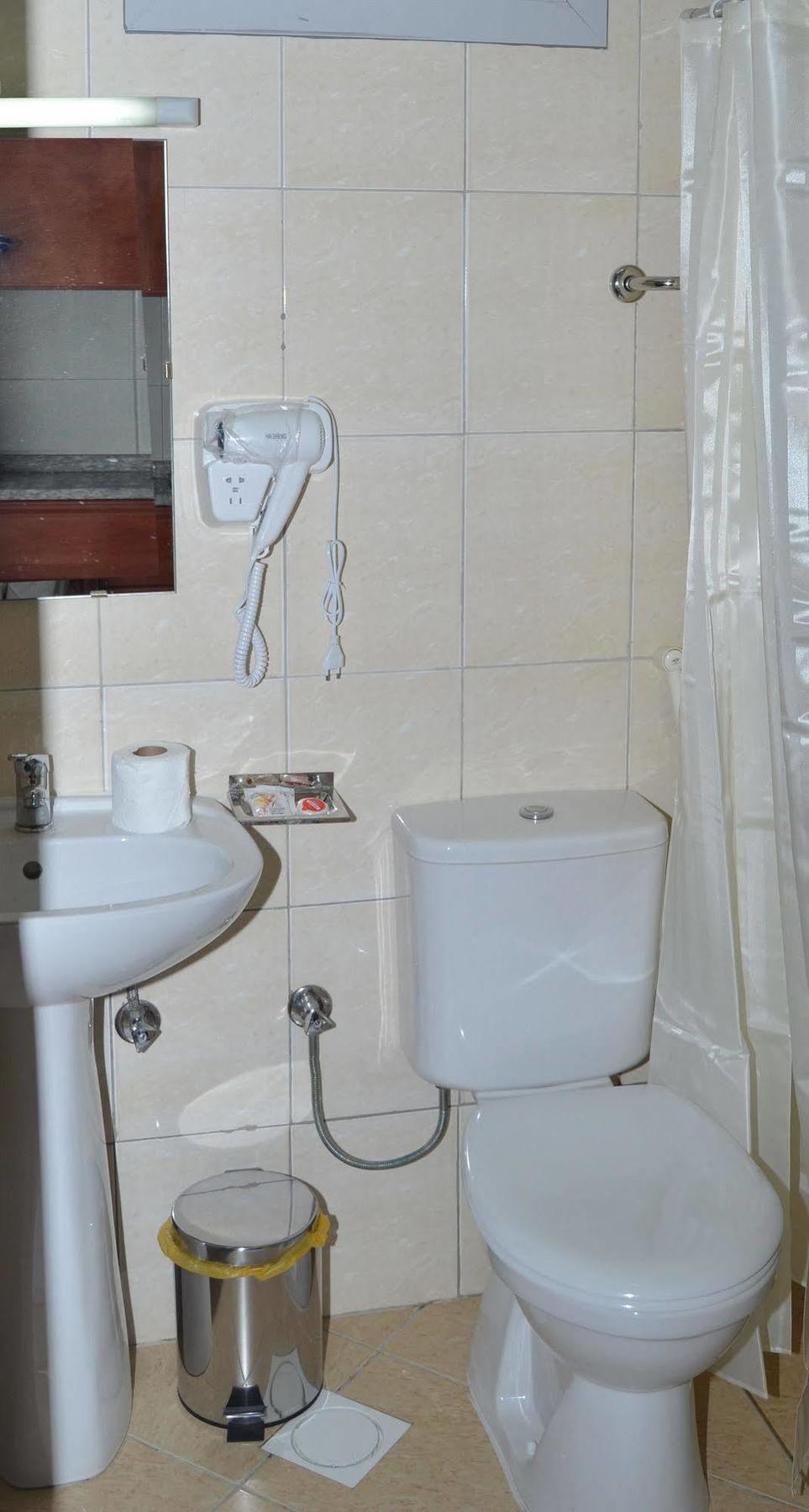 Al Khaleej Plaza Furnished Apartments Llc Ajman Bagian luar foto