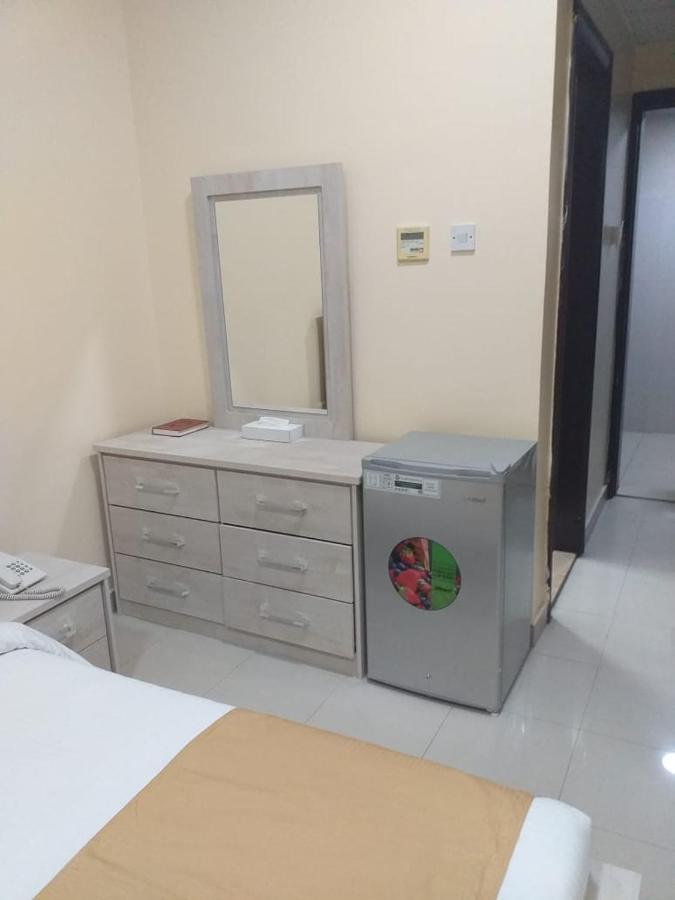 Al Khaleej Plaza Furnished Apartments Llc Ajman Bagian luar foto